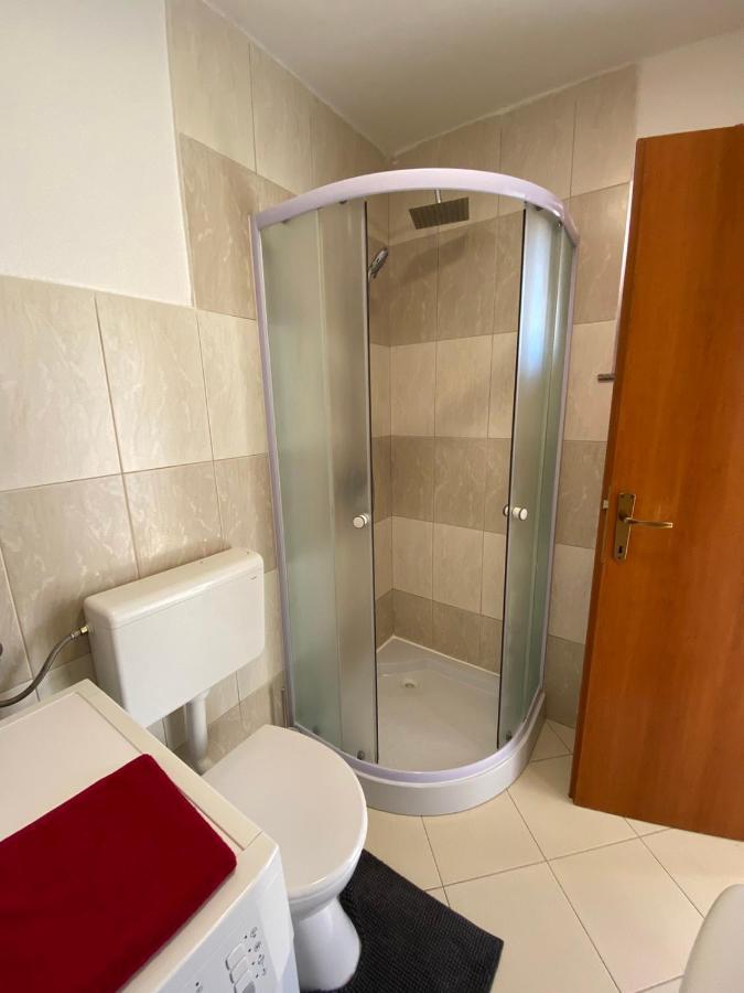 Apartman Hana U Blizini Automotodroma Grobnik I Kostrenski Plaza Kostrena Ngoại thất bức ảnh